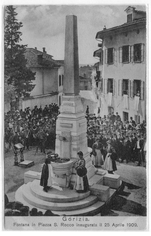 4   Piazza San Rocco, La Fontana (Inaugurazione).jpg